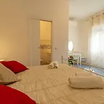 Posidonia Bed & Breakfast 4*