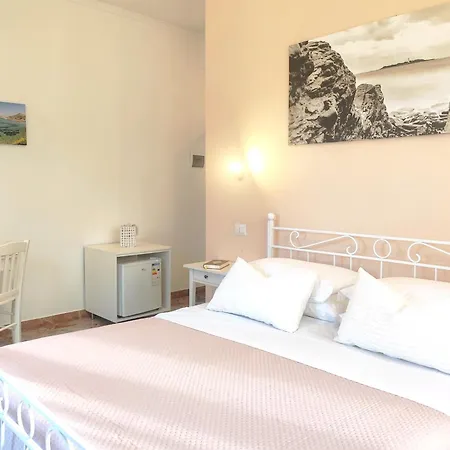 Posidonia Bed & Breakfast 4*