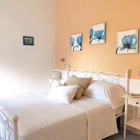 Bed & Breakfast Posidonia 4*