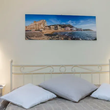 Posidonia Bed & Breakfast 4*