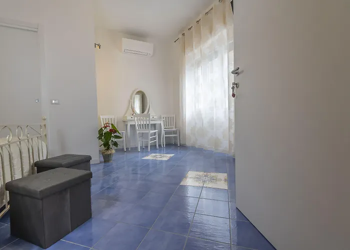 Oda ve Kahvaltı Posidonia 4*