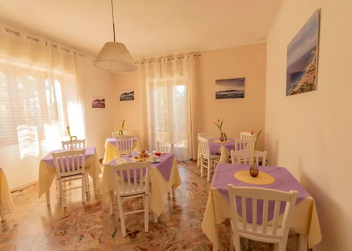 Posidonia Oda ve Kahvaltı Castellabate